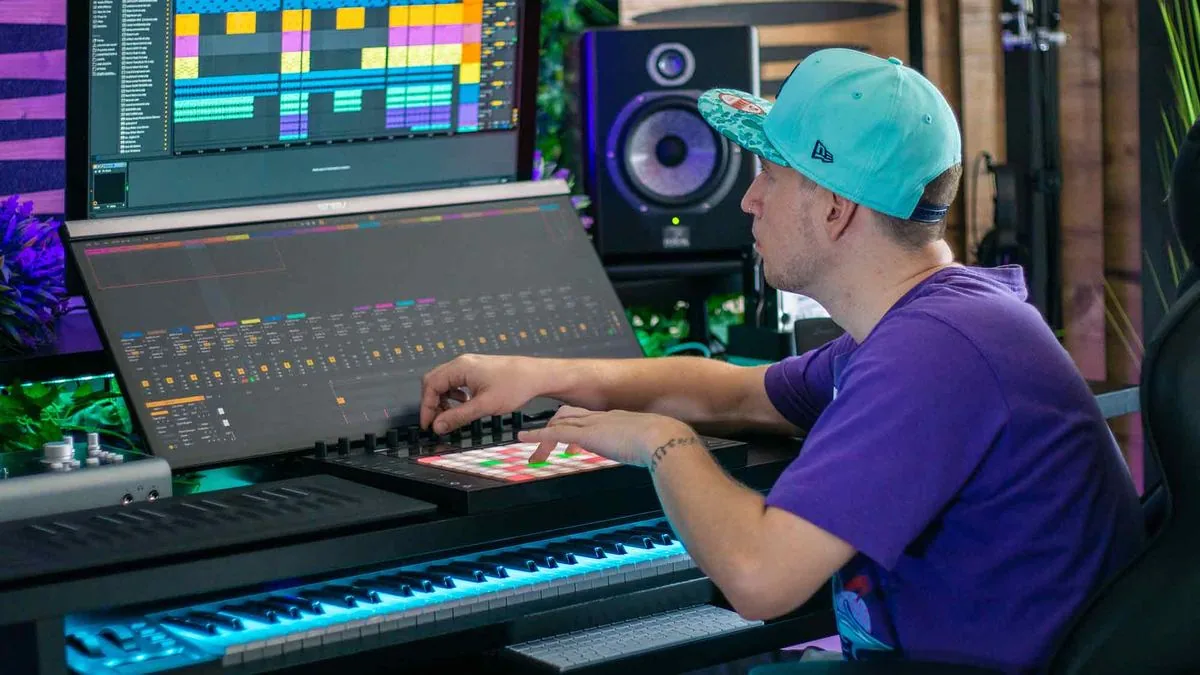 Gradozero produciendo en el estudio