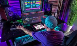 Dónde comprar beats en 2025 - Guía para artistas urbanos y raperos