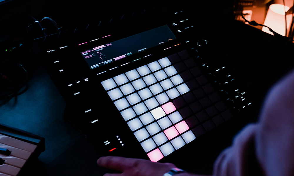 Beatmaker construyendo un drum rack eficiente y potente en Ableton Live en pocos minutos