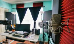 Espacio de producción equipado y optimizado para ofrecer servicios de mezcla, grabación y beats