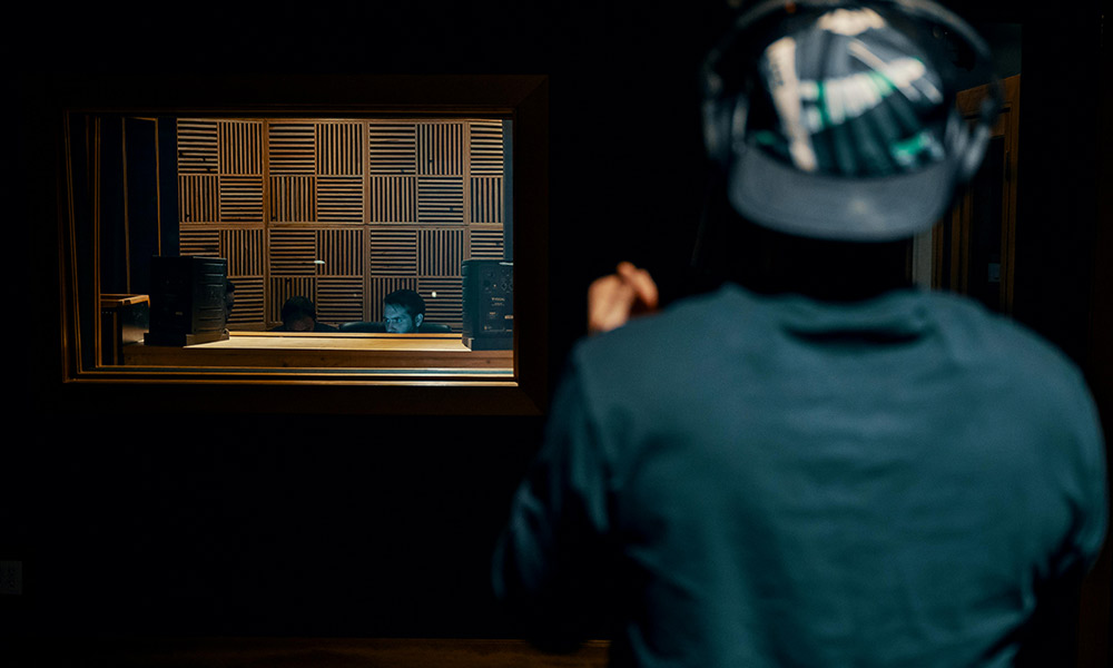 Estudio de grabación profesional utilizado como fuente de ingresos por servicios musicales