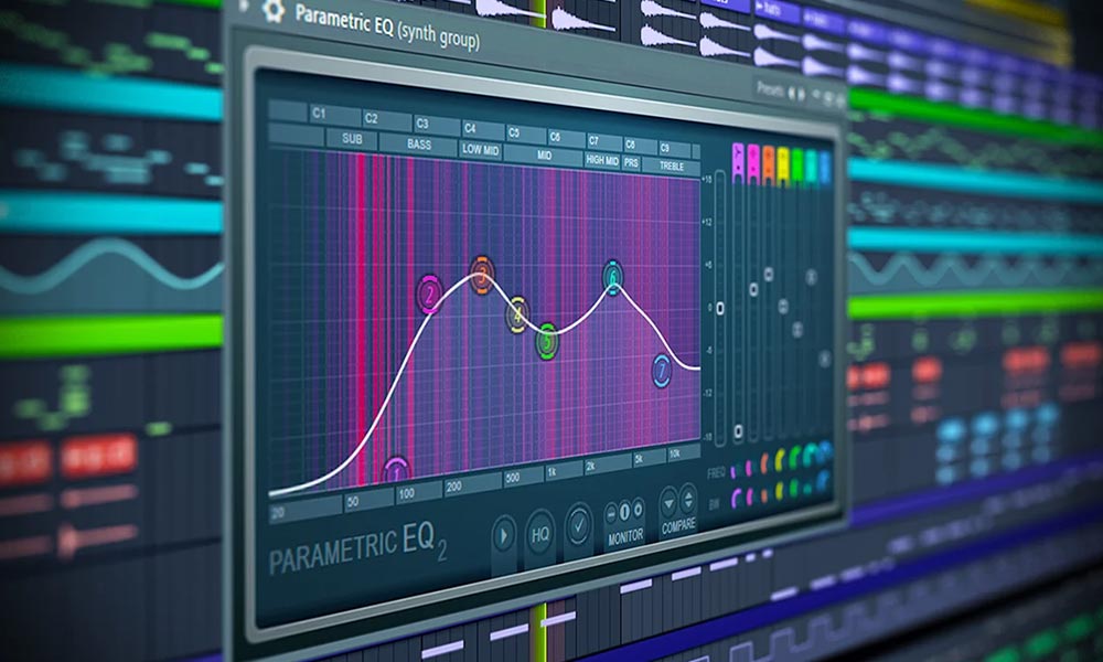 Ecualizador paramétrico mostrando cortes y realces estratégicos en una sesión de beatmaking