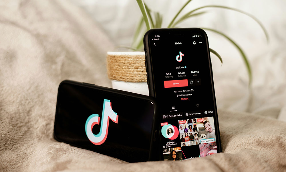 Pantalla de TikTok donde subir videos de beats que generan alcance sin pagar publicidad